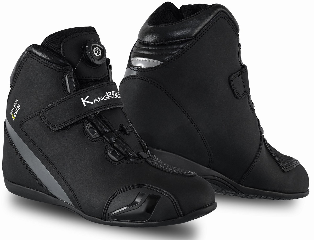 ZAPATILLAS DE MOTO IMPERMEABLES Y TRANSPIRABLES CON HOMOLOGACI&Oacute;N CE Y EPI
