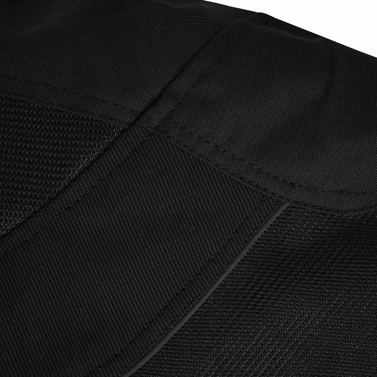 CHAQUETA DE MOTO PARA VERANO, PERFORADA, CON PROTECCIONES CE Y FORRO IMPERMEABLE DESMONTABLE. CERTIFICACIÓN CE CLASE AA. CHAQUETA DE MOTO PARA VERANO, PERFORADA, CON PROTECCIONES CE Y FORRO IMPERMEABLE DESMONTABLE. CERTIFICACIÓN CE CLASE AA.