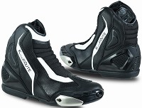 BOTAS DE MOTO CARRETERA ESTILO DEPORTIVO CAÑA CORTA IMPERMEABLES Y TRANSPIRABLES CON HOMOLOGACIÓN CE Y EPI