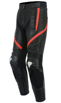PANTALÓN DE MOTO EN PIEL CON PROTECCIONES DE TITANIO